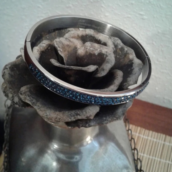 Swarovski bangle - Picture 3 of 8